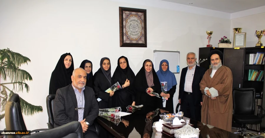 تقدیر از همکاران خانم به مناسبت روز مادر 2