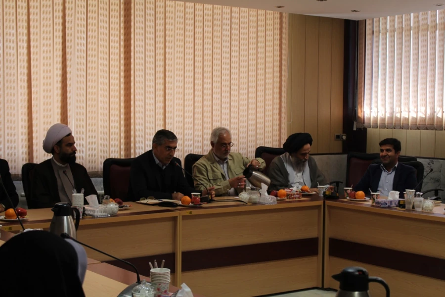 برگزاری جلسه شورای اداری پردیس شهید چمران 5