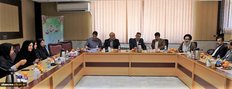 برگزاری جلسه گرامیداشت هفته معلم با حضور استادان و همکاران پردیس شهید چمران 8