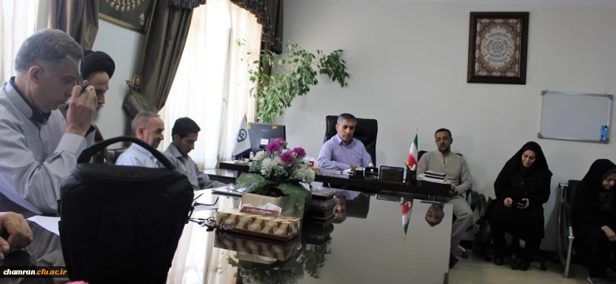 برگزاری جلسه شورای اداری پردیس شهید چمران 
 3