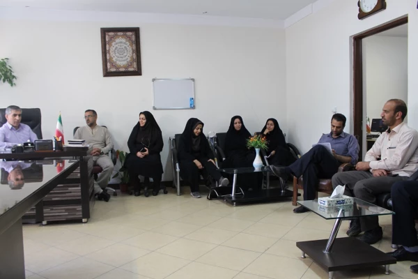 برگزاری جلسه شورای اداری پردیس شهید چمران 
 4