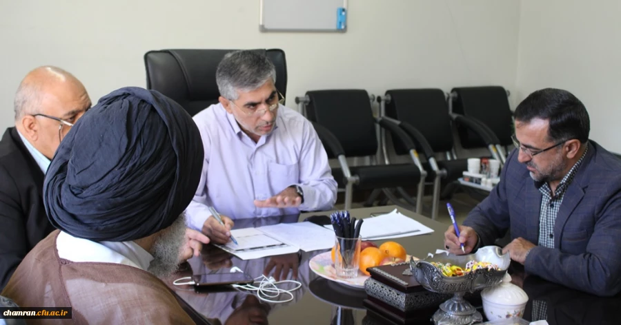برگزاری جلسه شورای پردیس شهید چمران 2