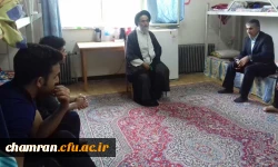 دیدار صمیمی دکتر آزادی با دانشجویان خوابگاهی 5