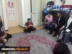 دیدار صمیمی دکتر آزادی با دانشجویان خوابگاهی 7