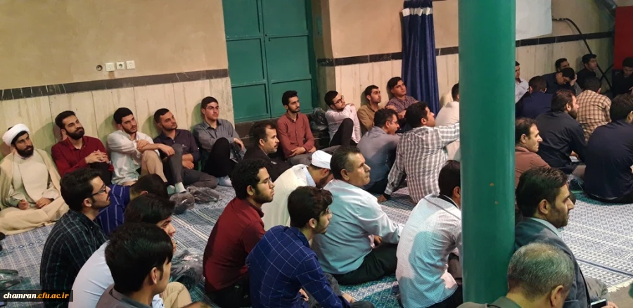 حضور پرشور دانشجویان پردیس شهید چمران در حسینیه جماران به مناسبت سالروز رحلت بنیانگذار جمهوری اسلامی ایران 7
