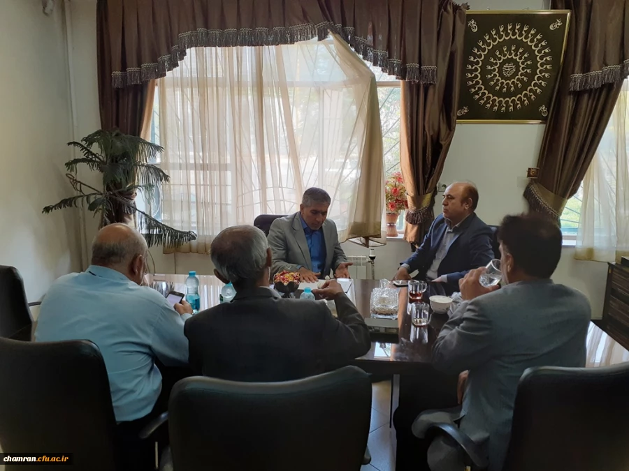 بازدید دکتر بلاغی مدیر امور پردیسهای استان تهران از مصاحبه داوطلبان کارشناسی پیوسته در پردیس شهید چمران 2