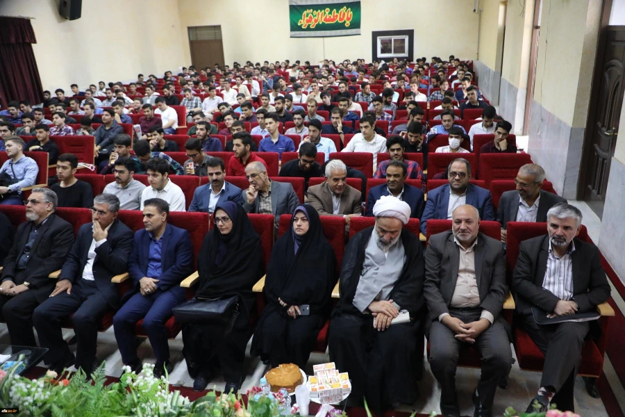 نسبت به نظام تعلیم و تربیت و کتاب های درسی نقاد باشید تا بتوان از فکر جوان شما بهره برد 2