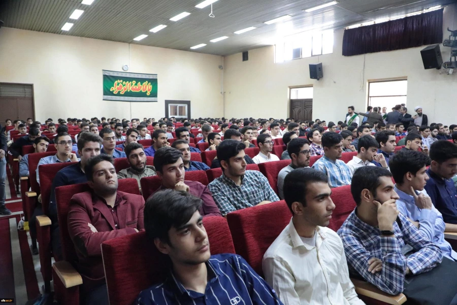 نسبت به نظام تعلیم و تربیت و کتاب های درسی نقاد باشید تا بتوان از فکر جوان شما بهره برد 4