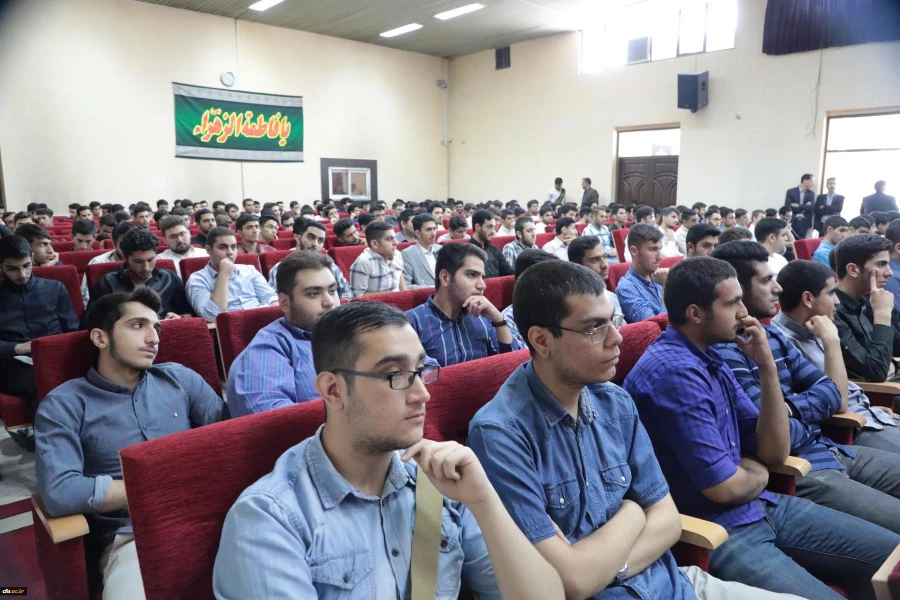 نسبت به نظام تعلیم و تربیت و کتاب های درسی نقاد باشید تا بتوان از فکر جوان شما بهره برد 5