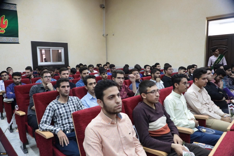 معلم باید خود عامل و الگو باشد چون تاثیر الگو بر دانش آموز بیشتر از توصیه و کلام است 2