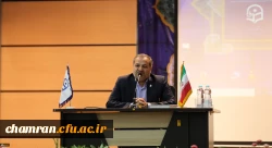 معلم باید خود عامل و الگو باشد چون تاثیر الگو بر دانش آموز بیشتر از توصیه و کلام است 4