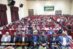 معلم باید خود عامل و الگو باشد چون تاثیر الگو بر دانش آموز بیشتر از توصیه و کلام است 5