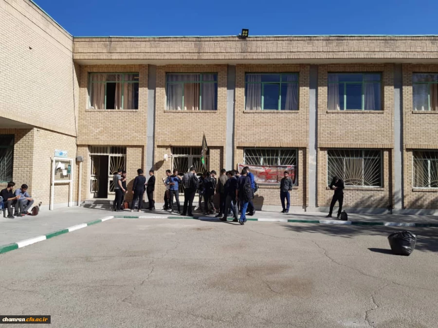 برپایی ایستگاه صلواتی توسط دانشجویان پردیس شهید چمران 3