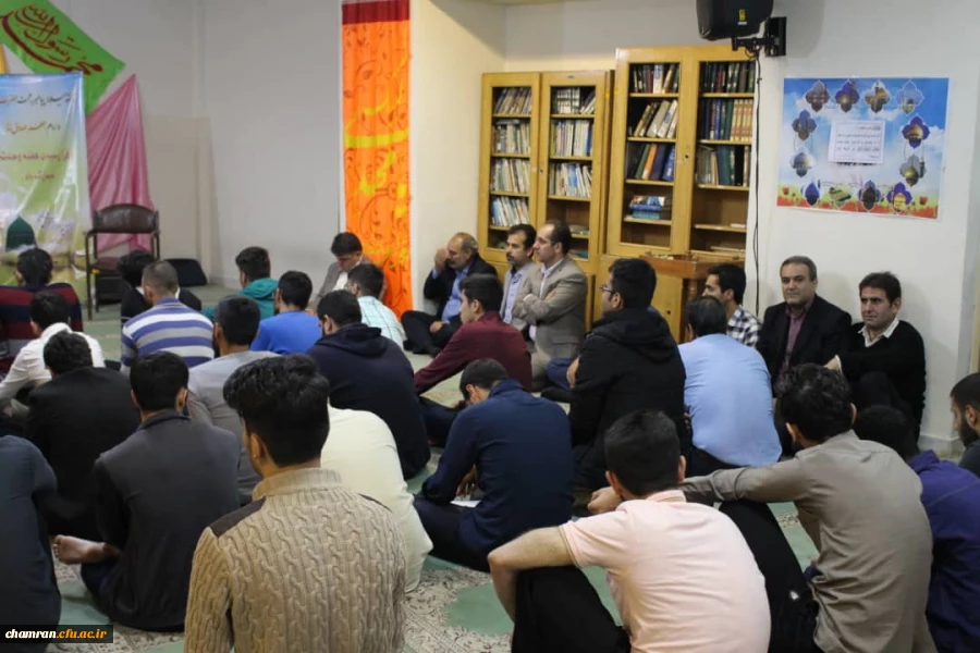 نشست صمیمی دانشجویان و همکاران پردیس شهید چمران در سرای دانشجویی 9