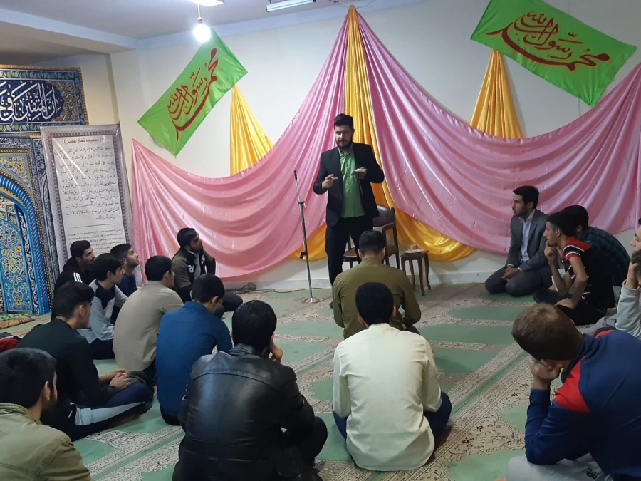 برگزاری جشن ولادت حضرت محمد (ص) و امام صادق (ع) در پردیس شهید چمران 5