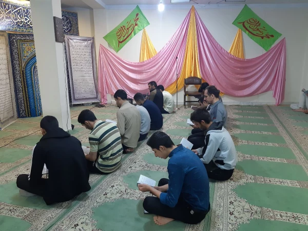 برگزاری جشن ولادت حضرت محمد (ص) و امام صادق (ع) در پردیس شهید چمران 7