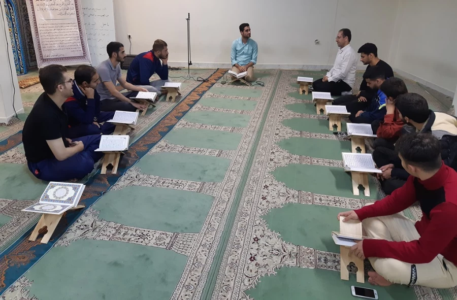 جلسات آموزش روخوانی و تلاوت قرآن کریم 5