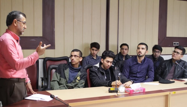 برگزاری کارگاه آموزشی و انجام آزمایش توسط خانه بهداشت  4