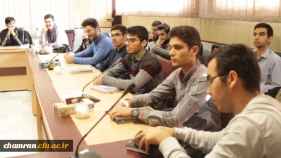 برگزاری کارگاه آموزشی و انجام آزمایش توسط کارشناسان بهداشت 