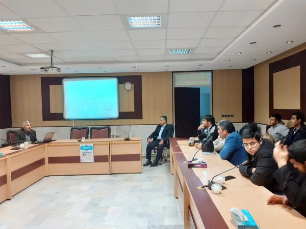 نشست علمی – تخصصی با عنوان دانش ها و مهارت های تربیتی معلمان 4