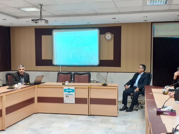 نشست علمی – تخصصی با عنوان دانش ها و مهارت های تربیتی معلمان 5