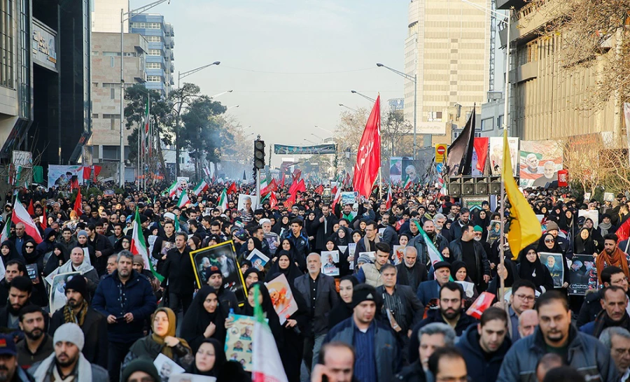 تشییع باشکوه پیکر سردار دلها شهید حاج قاسم سلیمانی و همرزمانش در تهران 4