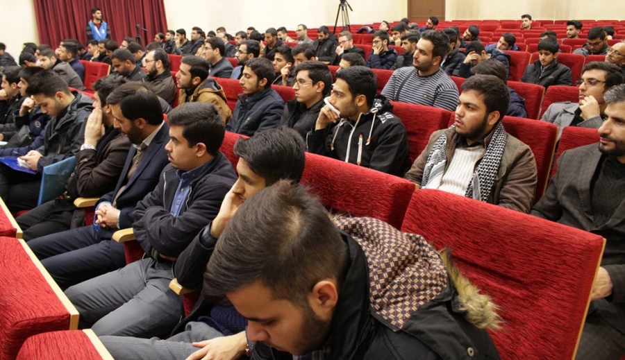 نهادینه سازی گفتمان تربیت معلم در گام دوم انقلاب اسلامی از وظایف خطیر متولیان تربیت معلم است 3