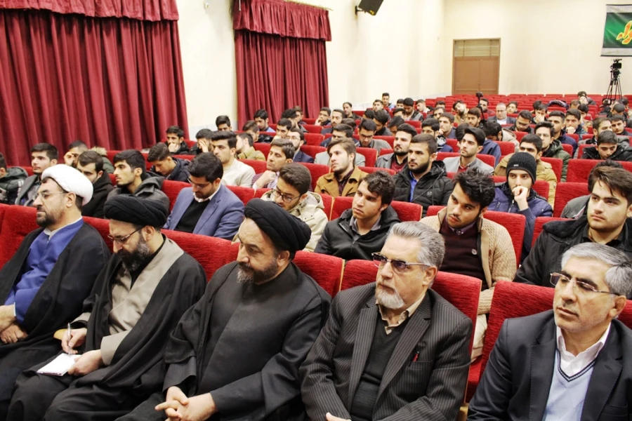 جمهوری اسلامی ایران زیر بار زور مستکبران نمی رود 3