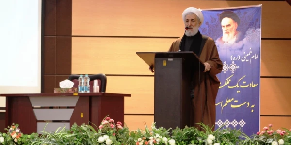 مر اقب باشید سرگرمی ها و امور بیرونی شما را از یاد خدا غافل نسازد 2