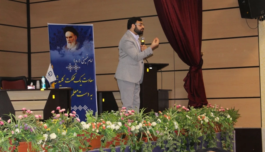 برنامه های ششمین دوره کشوری حیات طیبه در سالن اجتماعات شهید حاج قاسم سلیمانی 17