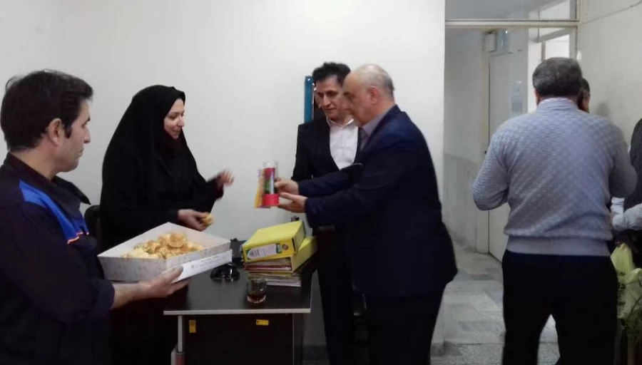 تقدیر از همکاران خانم به مناسبت سالروز ولادت حضرت فاطمه سلام الله علیها و روز زن و روز مادر 3