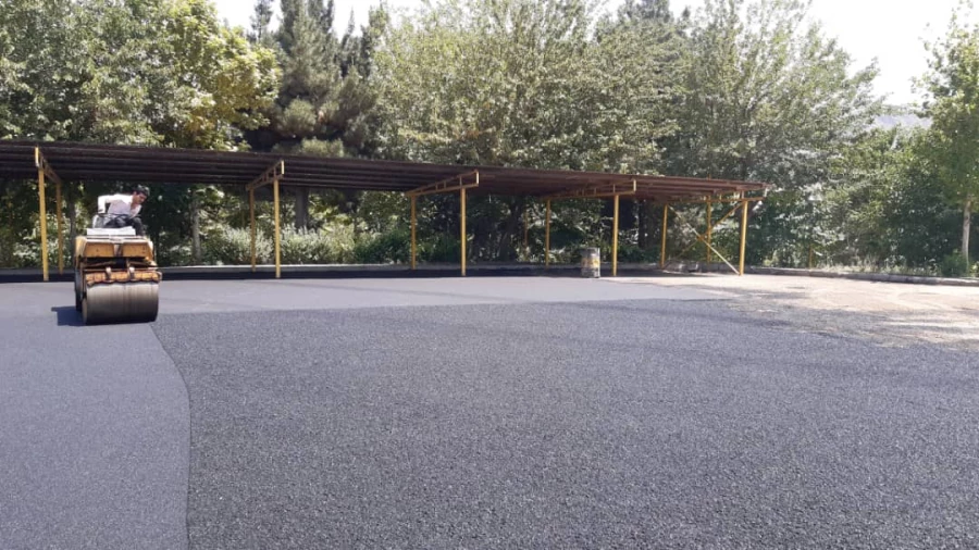 انجام پروژه آسفالت ریزی در پردیس شهید چمران 29