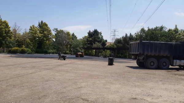 انجام پروژه آسفالت ریزی در پردیس شهید چمران 31