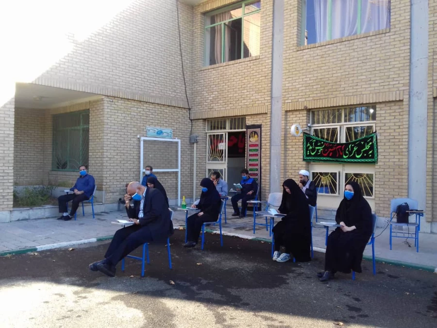 برگزاری مراسم پرفیض زیارت عاشورا در پردیس شهید چمران 3