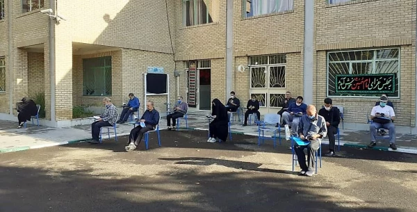 برگزاری مراسم پرفیض زیارت عاشورا در پردیس شهید چمران 5