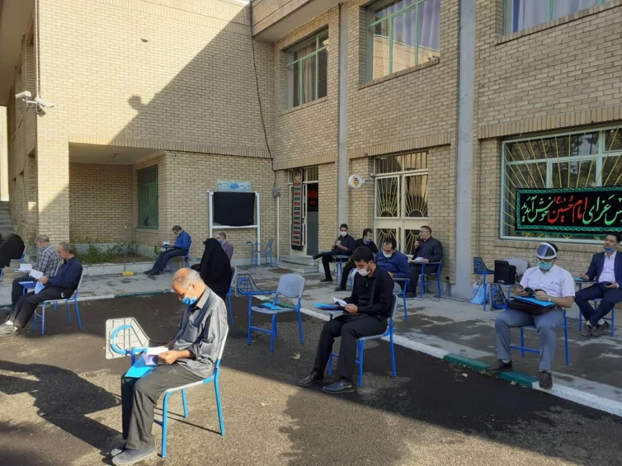 برگزاری مراسم پرفیض زیارت عاشورا در پردیس شهید چمران 6