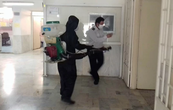 ضدعفونی کردن ساختمان های پردیس شهید چمران توسط آتش نشانی 2