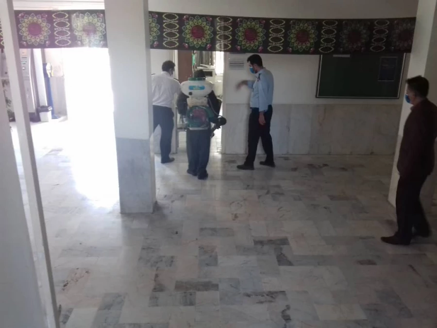 ضدعفونی کردن ساختمان های پردیس شهید چمران توسط آتش نشانی 5