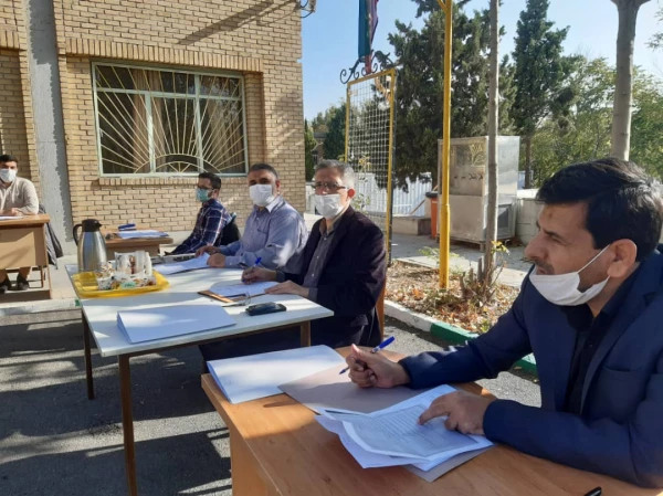 سومین روز از برگزاری مصاحبه داوطلبان شغل معلمی در پردیس شهید چمران
 3