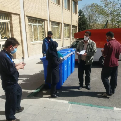 اجرای طرح کاهش پسماند و تفکیک زباله از مبدا در پردیس شهید چمران 5