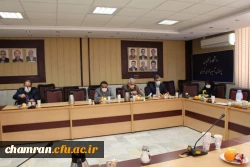 تکریم از خانم دکتر نادری معاون امور آموزشی پژوهشی و فرهنگی فرهنگی مدیریت امور پردیس های استان تهران 4