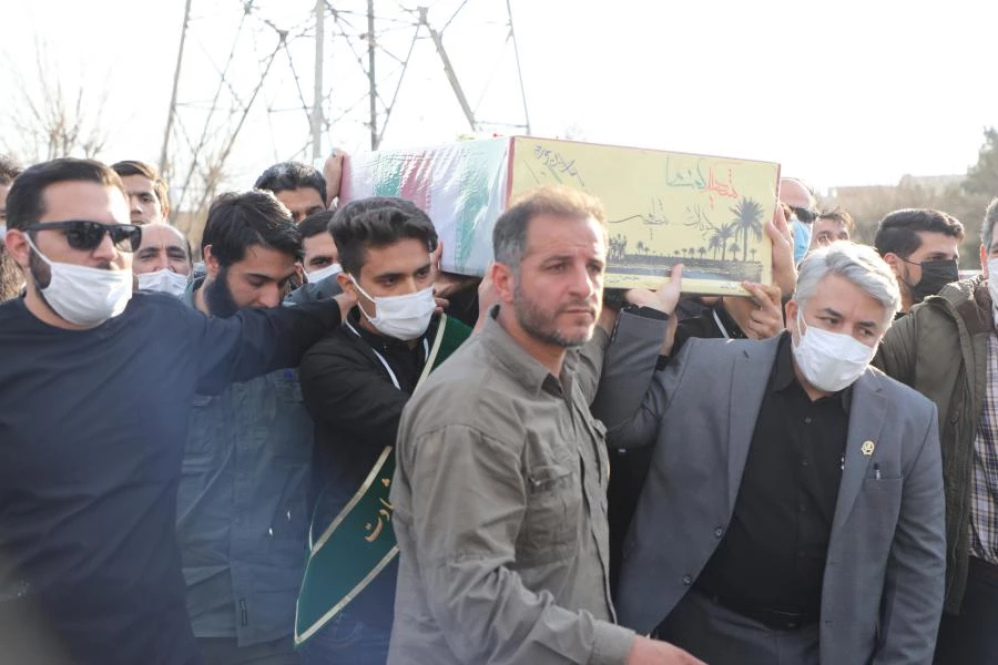 آیین تشییع و تدفین پیکر پاک شهید گمنام در پردیس شهید چمران به روایت تصویر
 4