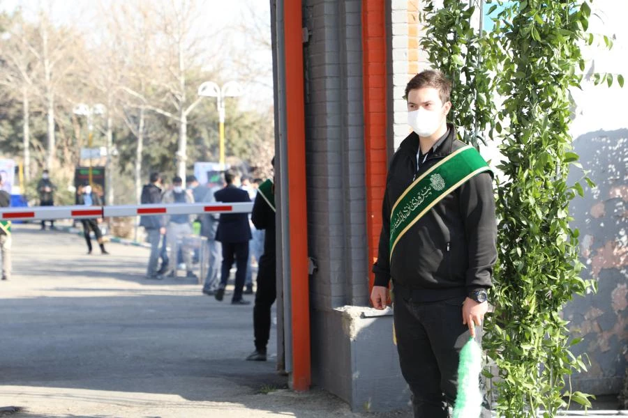 آیین تشییع و تدفین پیکر پاک شهید گمنام در پردیس شهید چمران به روایت تصویر
 13