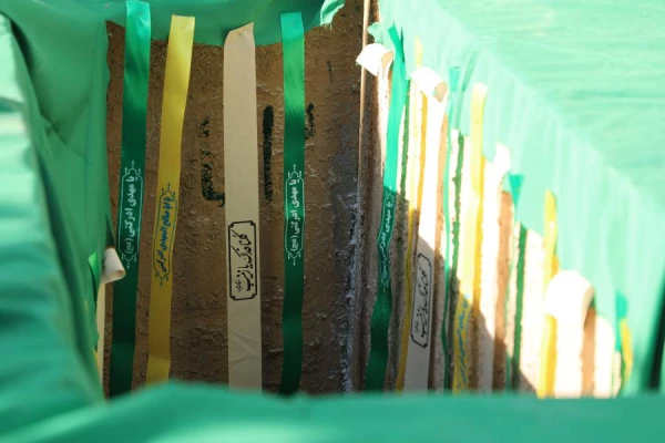 تشییع و به خاک سپاری شهید گمنام در پردیس شهید چمران 5