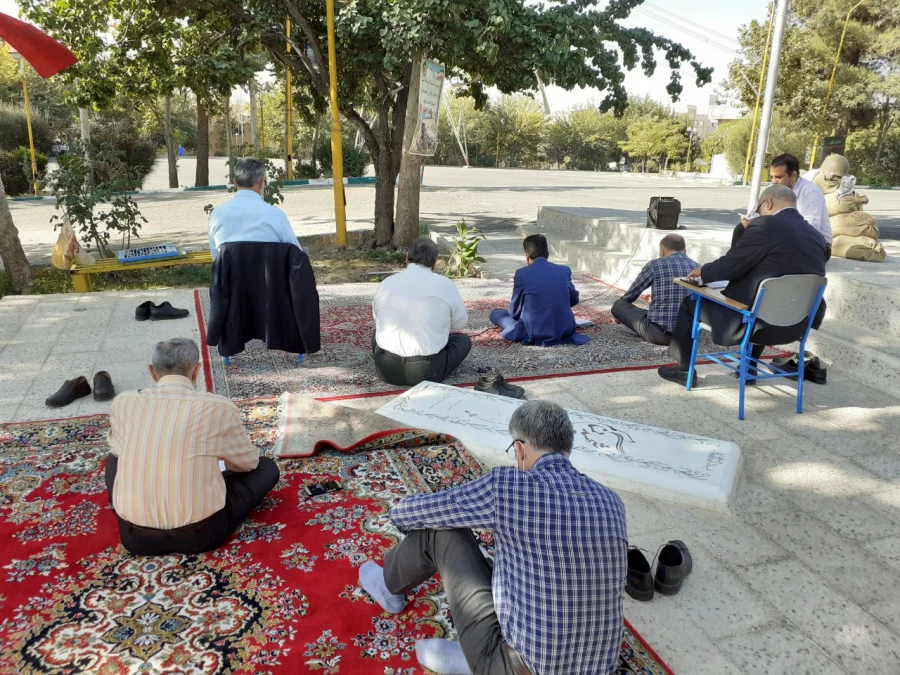 قرائت زیارت عاشورا و گرامیداشت هفته دفاع مقدس 5