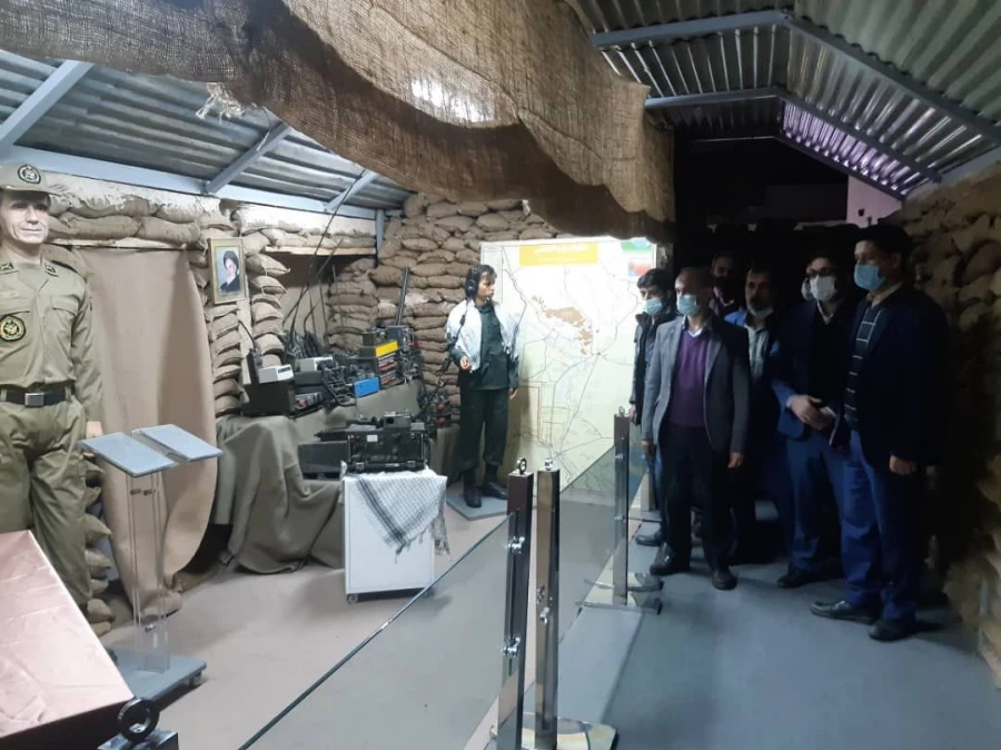 بازدید همکاران و دانشجویان از باغ موزه دفاع مقدس 8