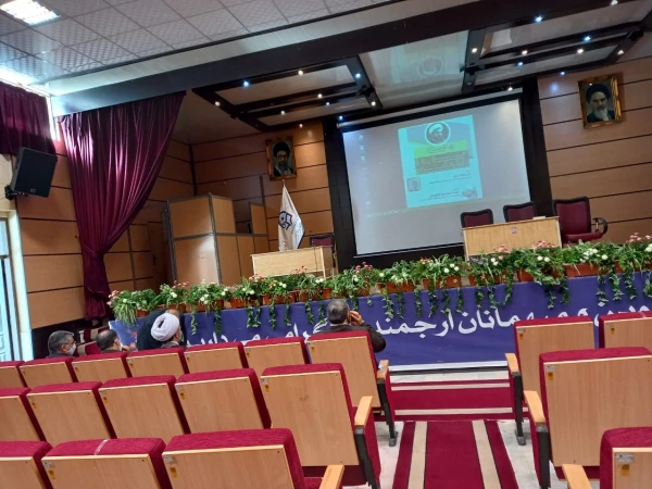 برگزاری جلسه به مناسبت روز وحدت حوزه و دانشگاه 7