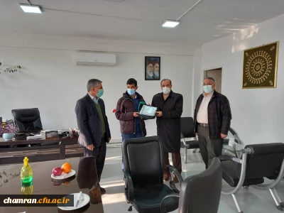 تقدیر از دانشجوی فعال در حوزه فرهنگی-اجتماعی