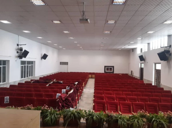 انجام پروژه بهسازی سالن همایش بررسی شهید چمران 2