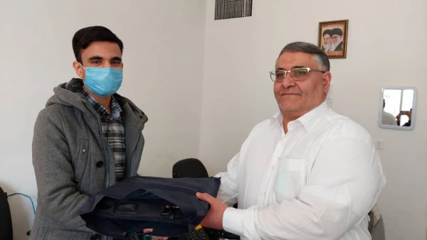 برگزاری ایستگاه سلامت در روزهای واپسین سال 1400 و تقدیر از آقای علیرضا سنایی نیکخو به عنوان همیار سلامت فعال  2